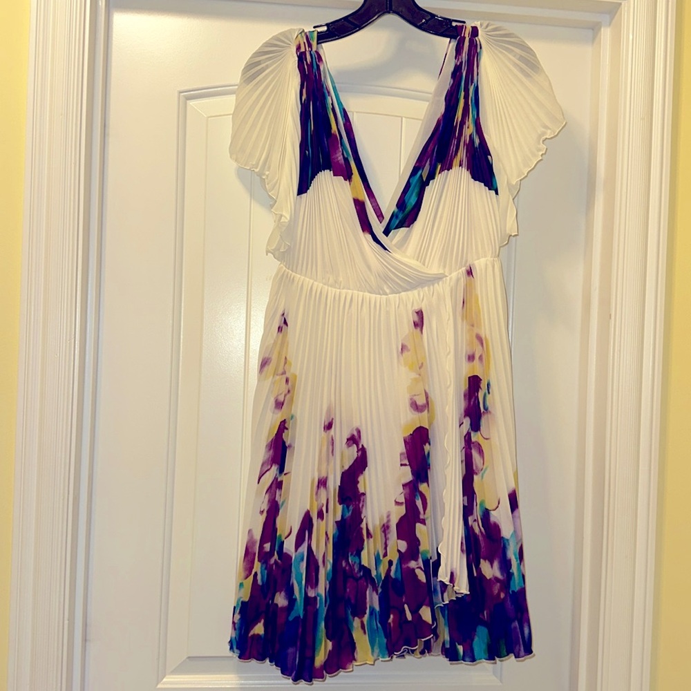 Diane Von Furstenberg White and Purple Pleated Dress